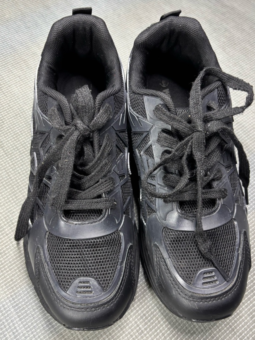 Wild Diva Black Chunky Dad Sneakers Platform
Running Shoes Size 37